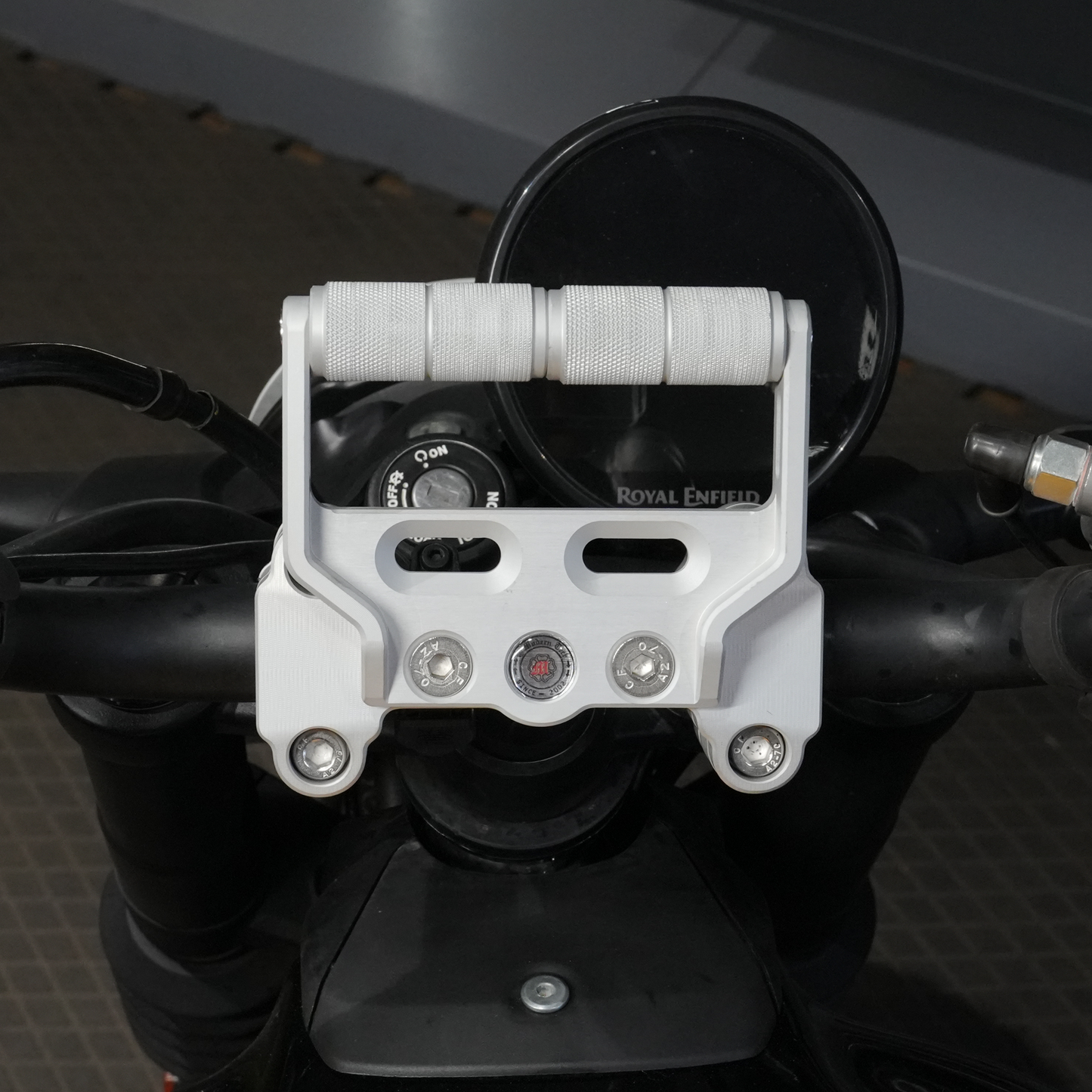 Royal Enfield Guerrilla 450 Handle Bar Riser With Mobile Mount Combo - White