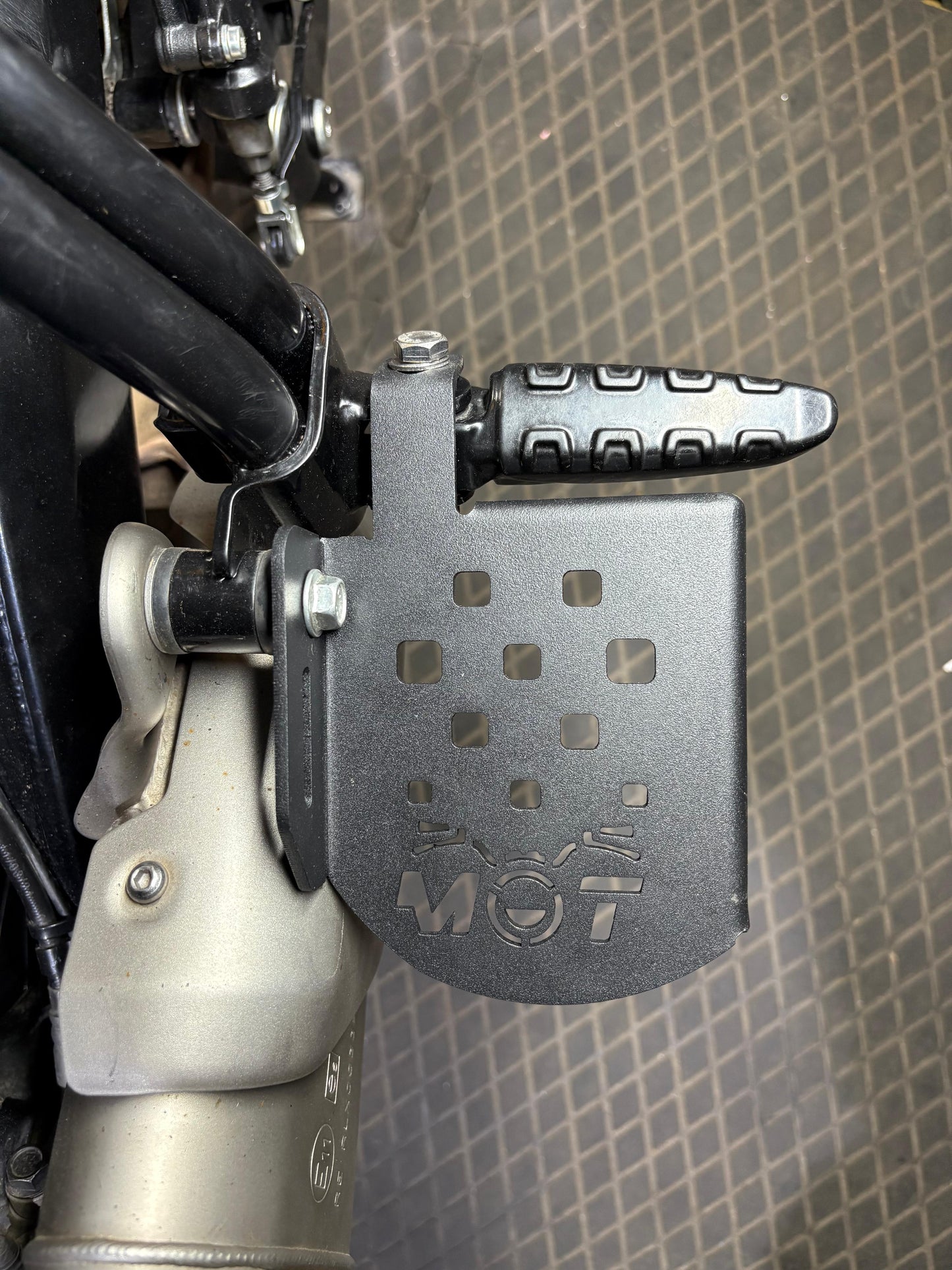 Royal Enfield Guerrilla 450 Footrest Extender